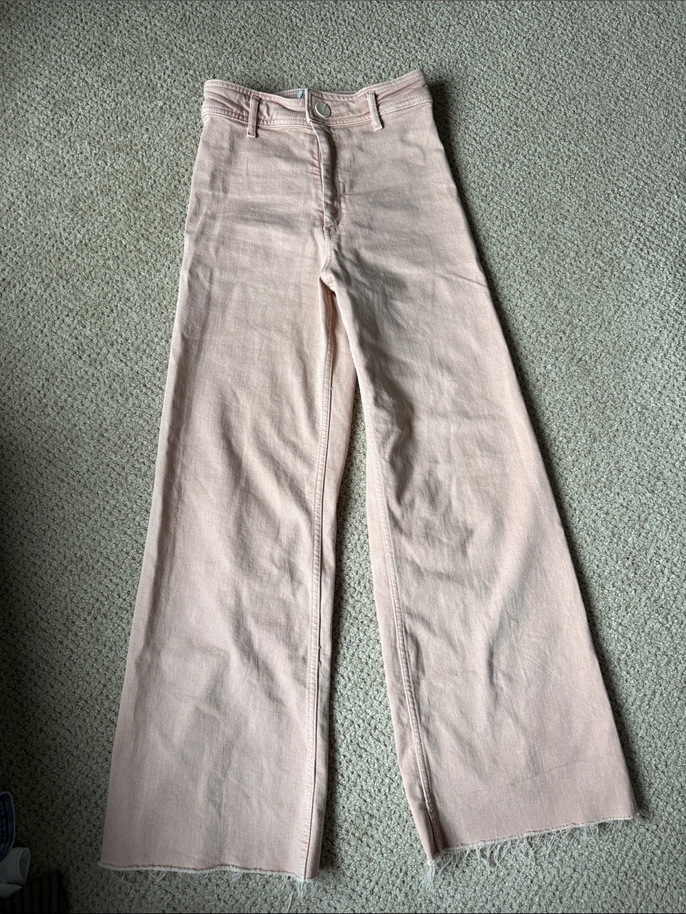 Zara Wide-Leg High-Rise Jeans in Pale Pink